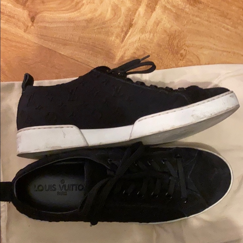 Louis vuitton sneakers - Picture 2 of 3